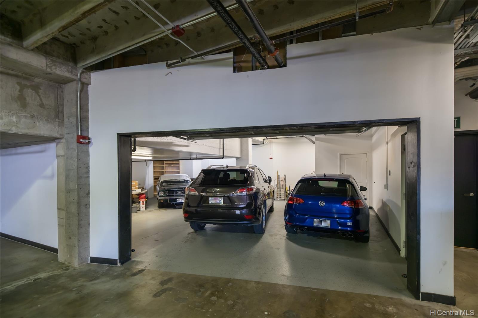 A spacious and secure private garage in the Vanguard Lofts 501 in Hawaii.